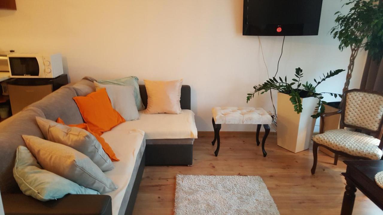 Ferienwohnung Przymetrze Warschau Exterior foto